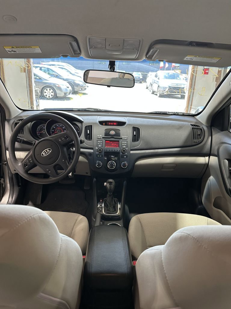 Used 2012 Kia Forte EX FWD image 7