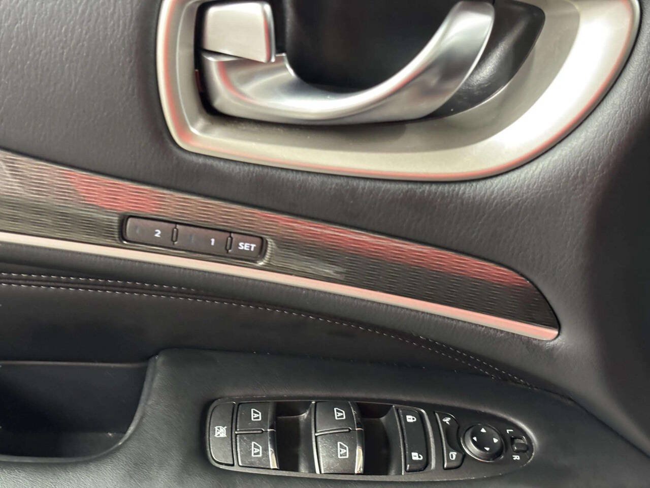 Used 2018 INFINITI QX60 Luxe w/ Premium Plus Package AWD/4WD image 31
