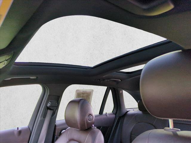 Used 2017 Mercedes-Benz GLC 300 4MATIC image 16