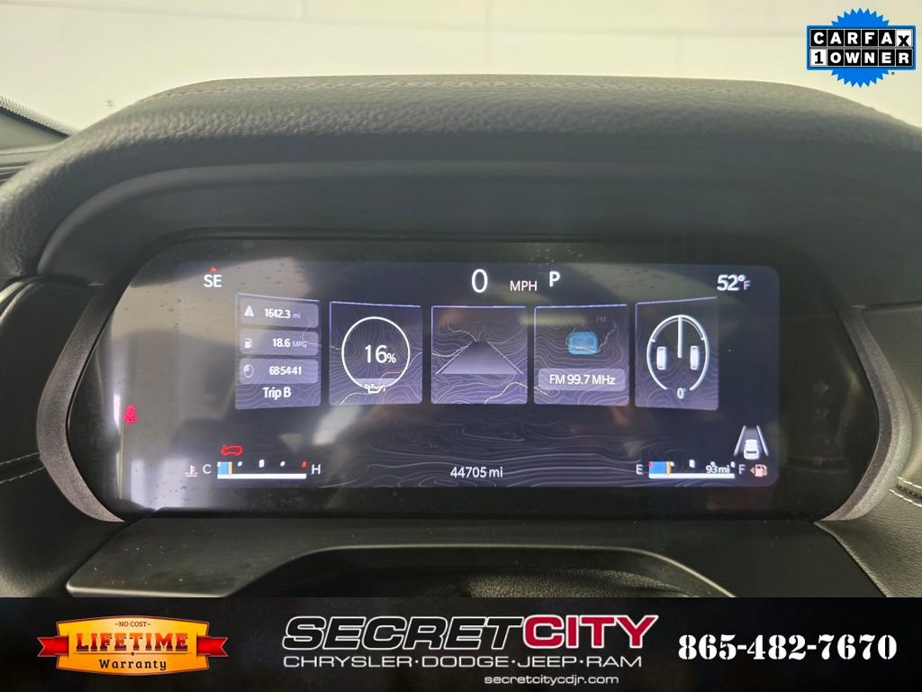Used 2024 Jeep Grand Cherokee L Limited w/ Luxury Tech Group II image 19