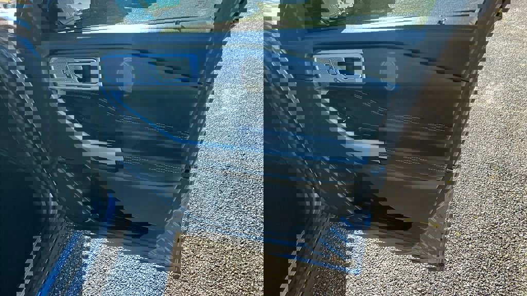 Used 2022 Ford Explorer Limited w/ Equipment Group 301A image 16