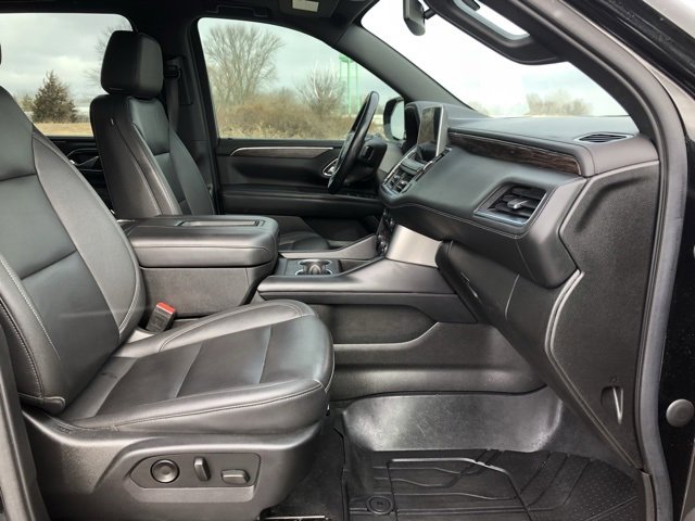 Used 2022 Chevrolet Suburban Z71 w/ Z71 Off-Road Package image 16