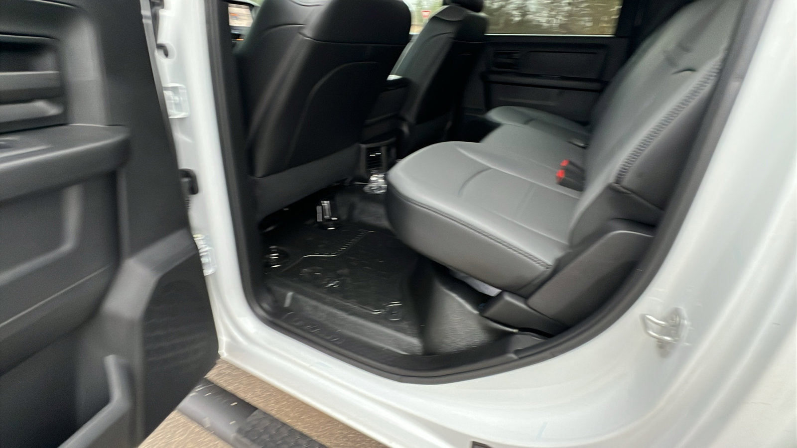 Used 2025 RAM 5500 Tradesman w/ Safety Group image 26