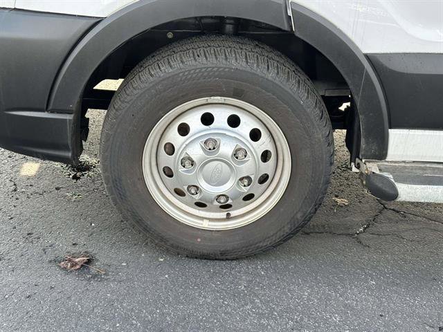 Used 2024 Ford Transit 250 Low Roof AWD w/ Exterior Upgrade Package image 8