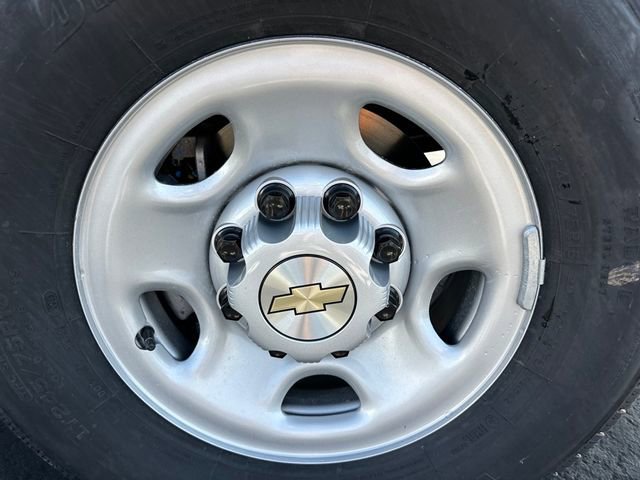 New 2025 Chevrolet Express 3500 Extended w/ Driver Convenience Package image 28