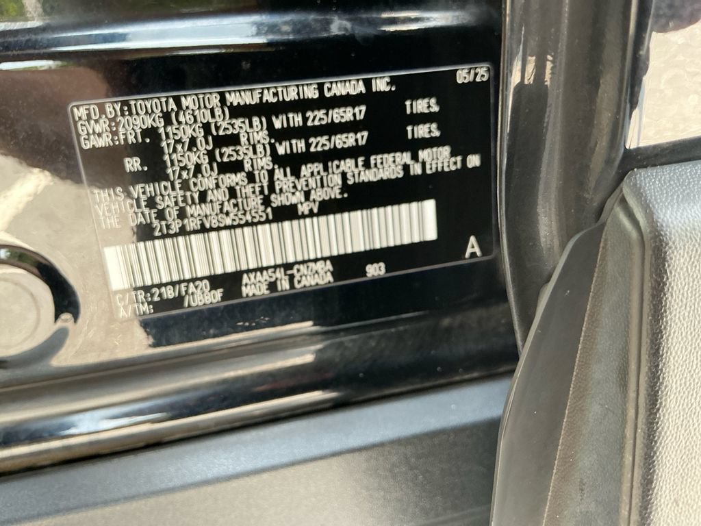 Used 2025 Toyota RAV4 XLE AWD/4WD image 30