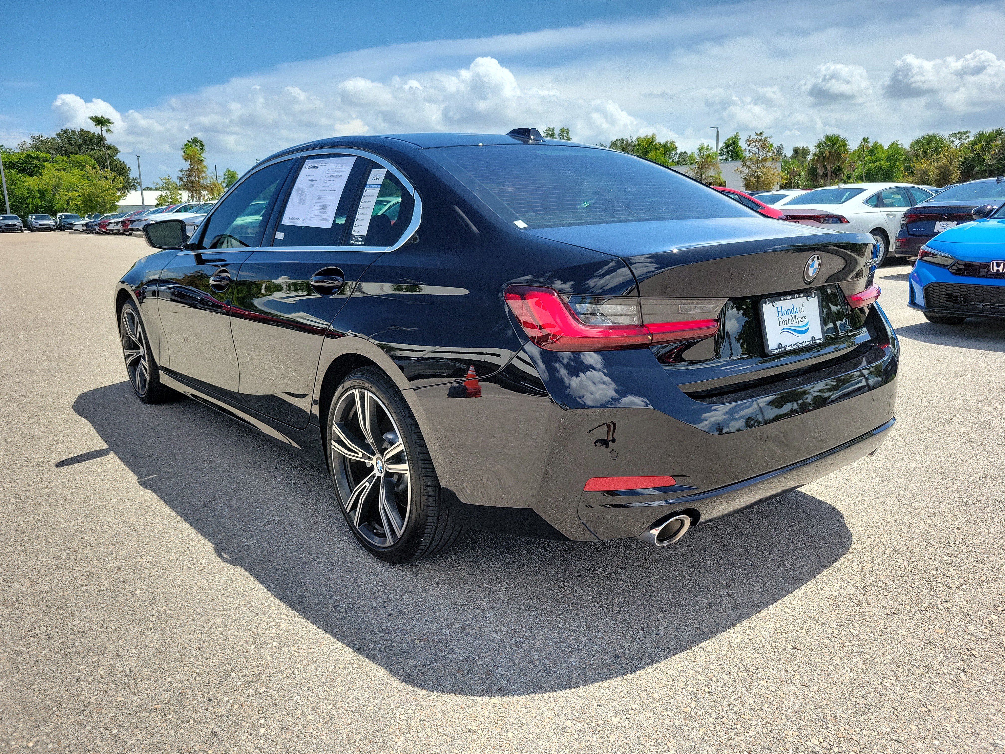 Used 2024 BMW 330i Sedan w/ Convenience Package RWD image 4