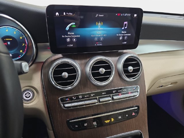 Used 2022 Mercedes-Benz GLC 300 4MATIC image 19