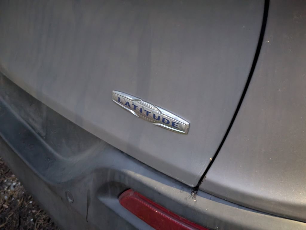 Used 2016 Jeep Cherokee Latitude w/ Comfort/Convenience Group image 7