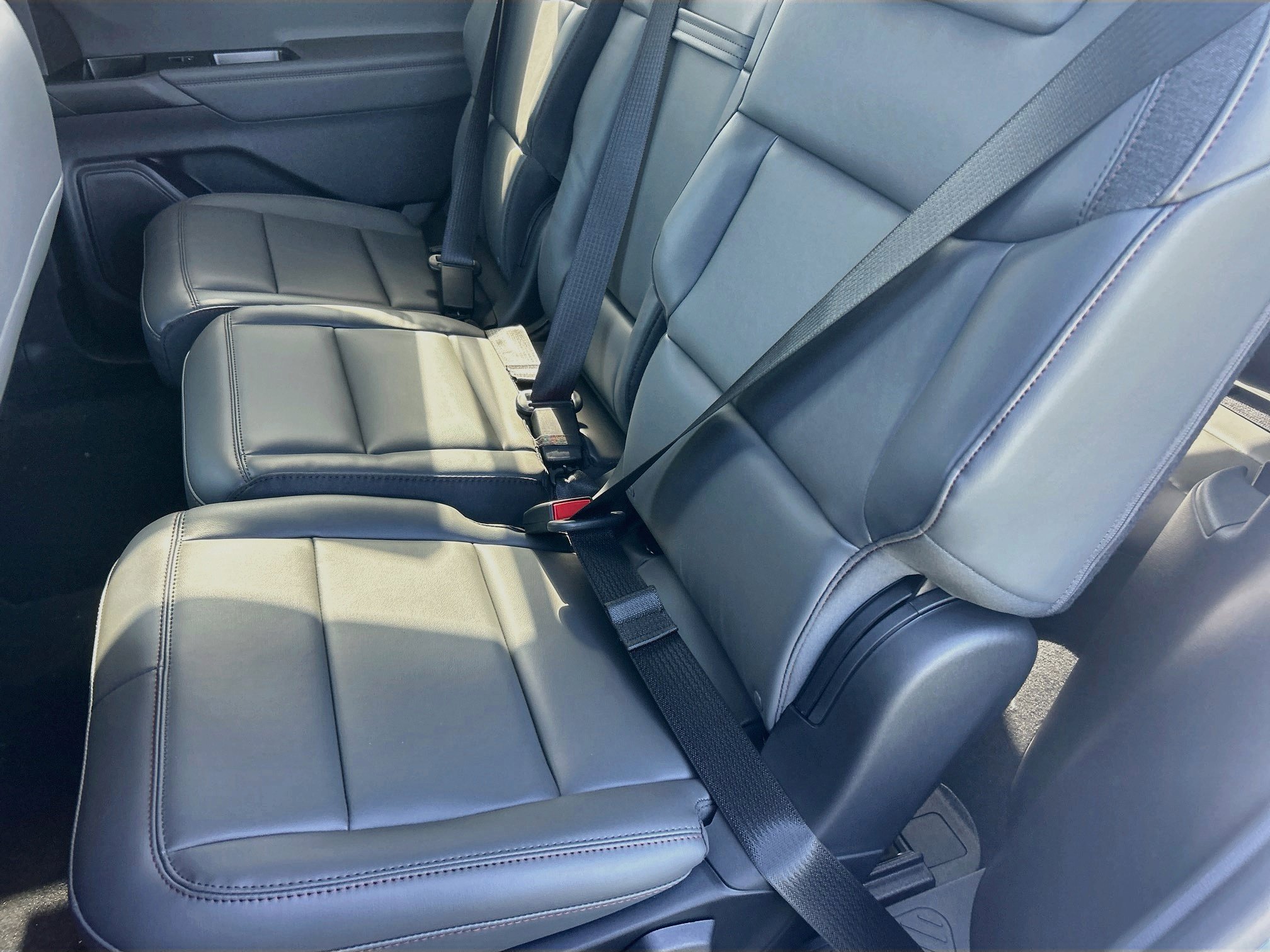 New 2026 Ford Explorer Active w/ Active Comfort Package RWD image 17