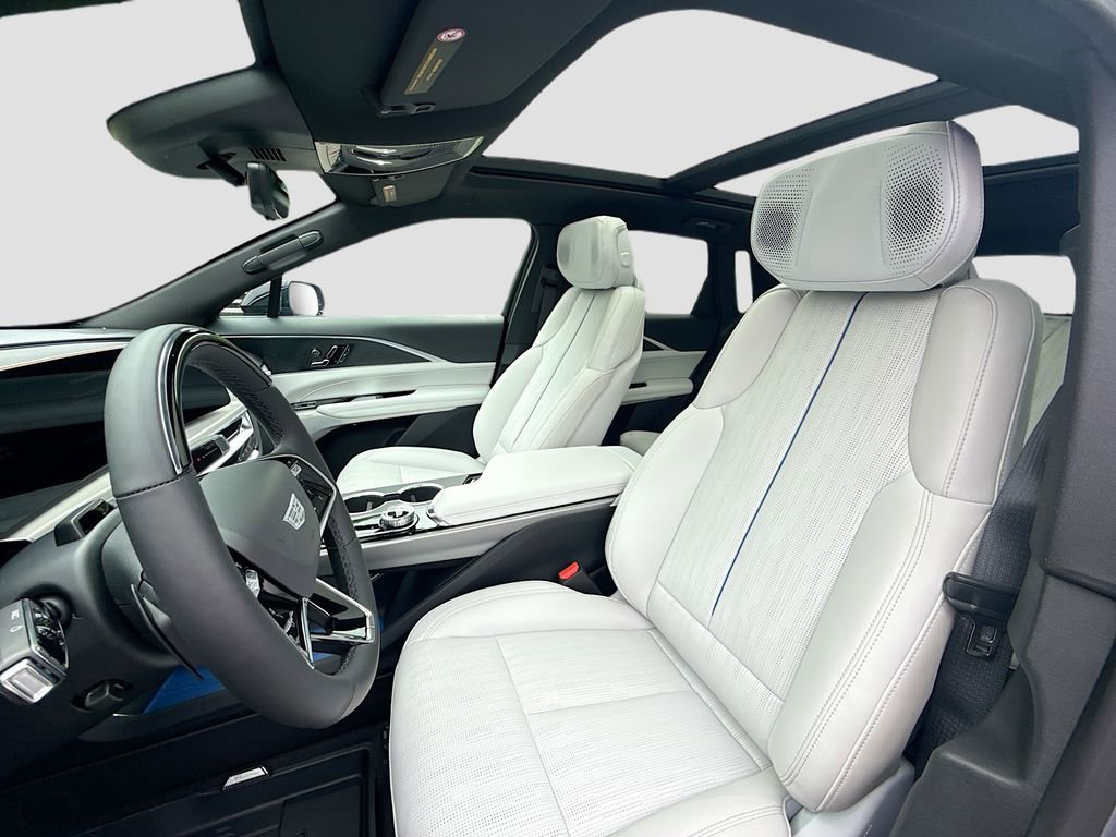 New 2025 Cadillac Lyriq Luxury w/ LPO, Floor Liner Package image 21