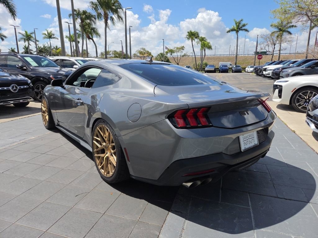 Used 2025 Ford Mustang GT Premium image 11