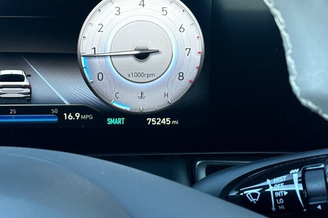Used 2023 Hyundai Elantra SEL w/ Convenience Package FWD image 32