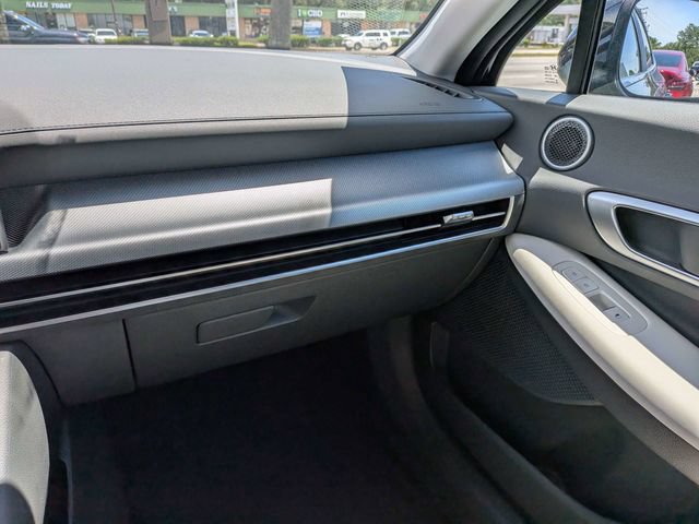Used 2026 Hyundai Sonata SE FWD image 17