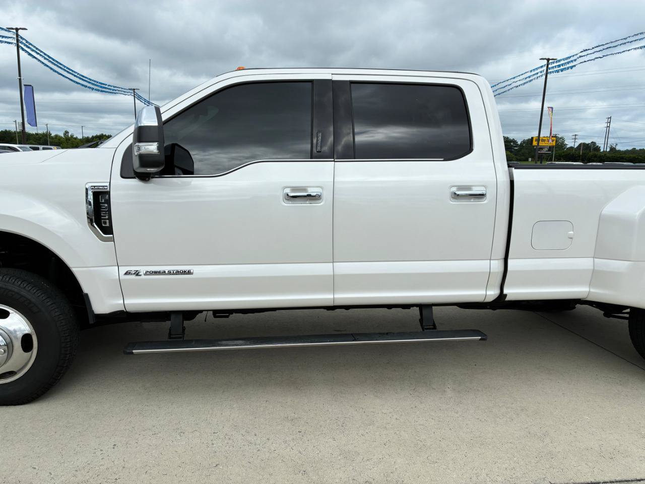 Used 2019 Ford F350 Platinum w/ Platinum Ultimate Package AWD/4WD image 8