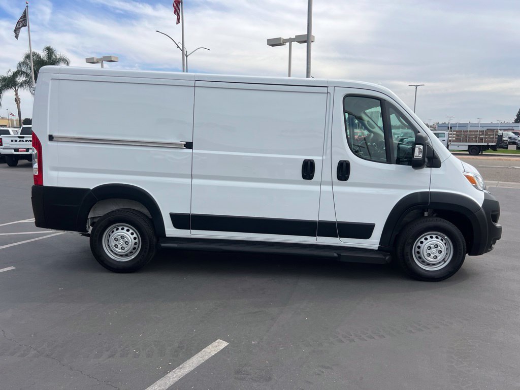 Used 2025 RAM ProMaster 2500 w/ U-Haul Equipment Group FWD image 9