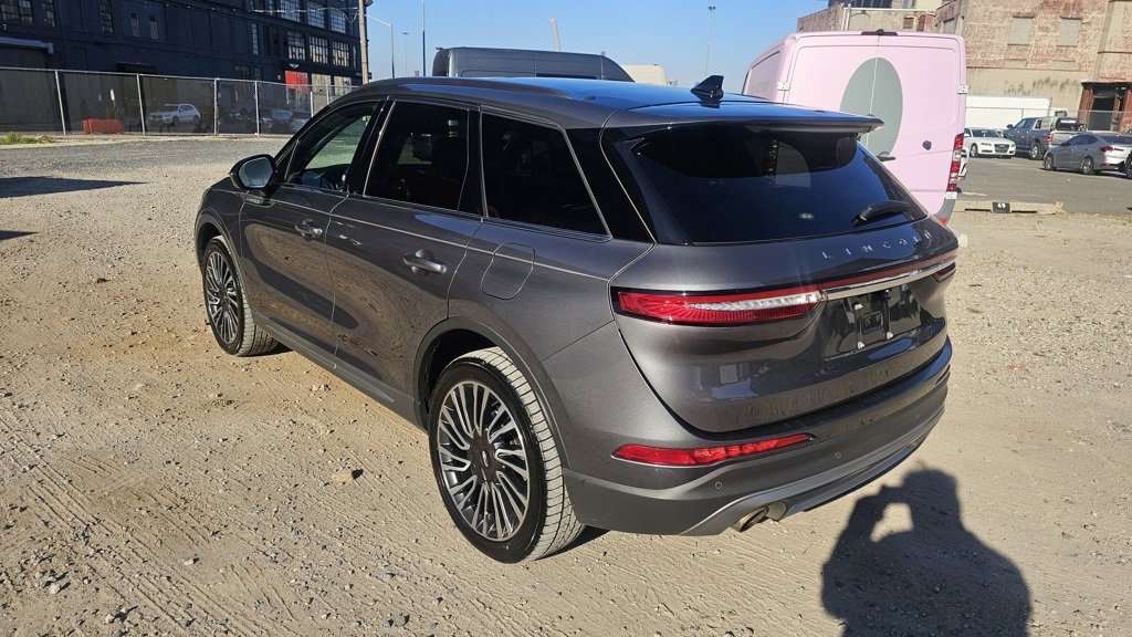 Used 2021 Lincoln Corsair Reserve w/ Elements Package image 2