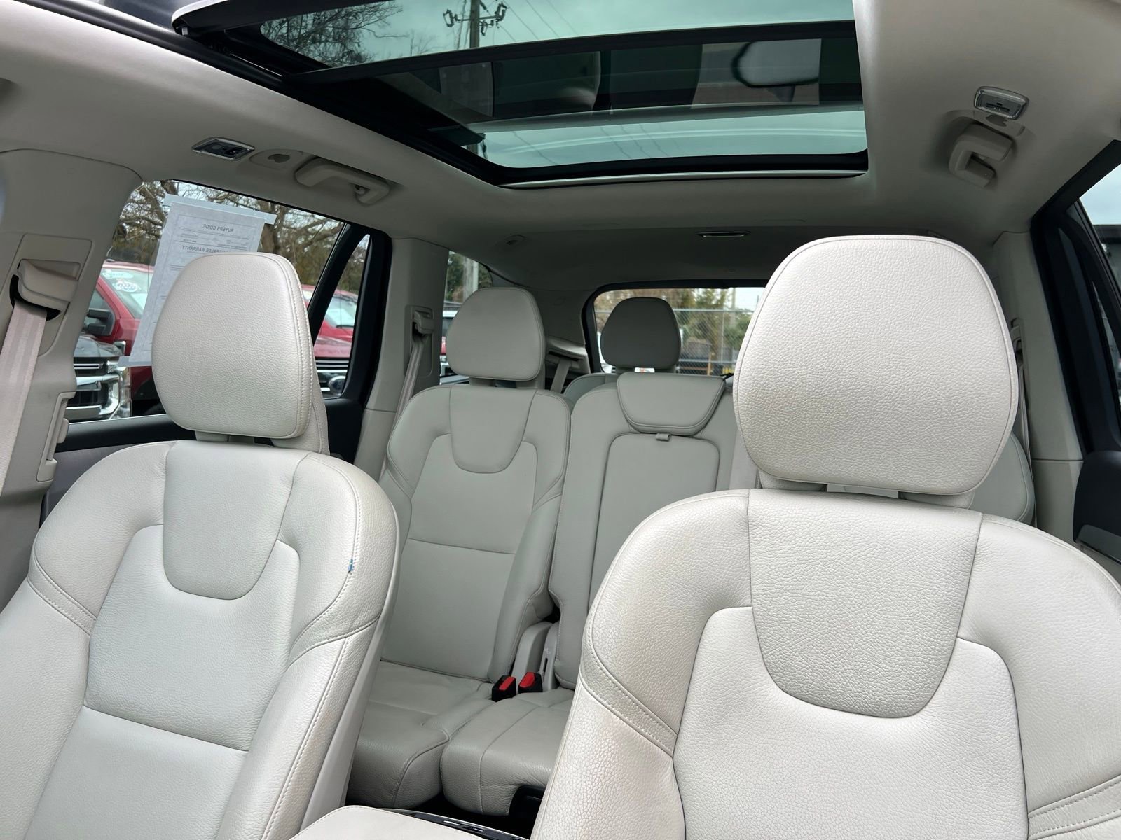 Used 2022 Volvo XC90 T5 Momentum image 30