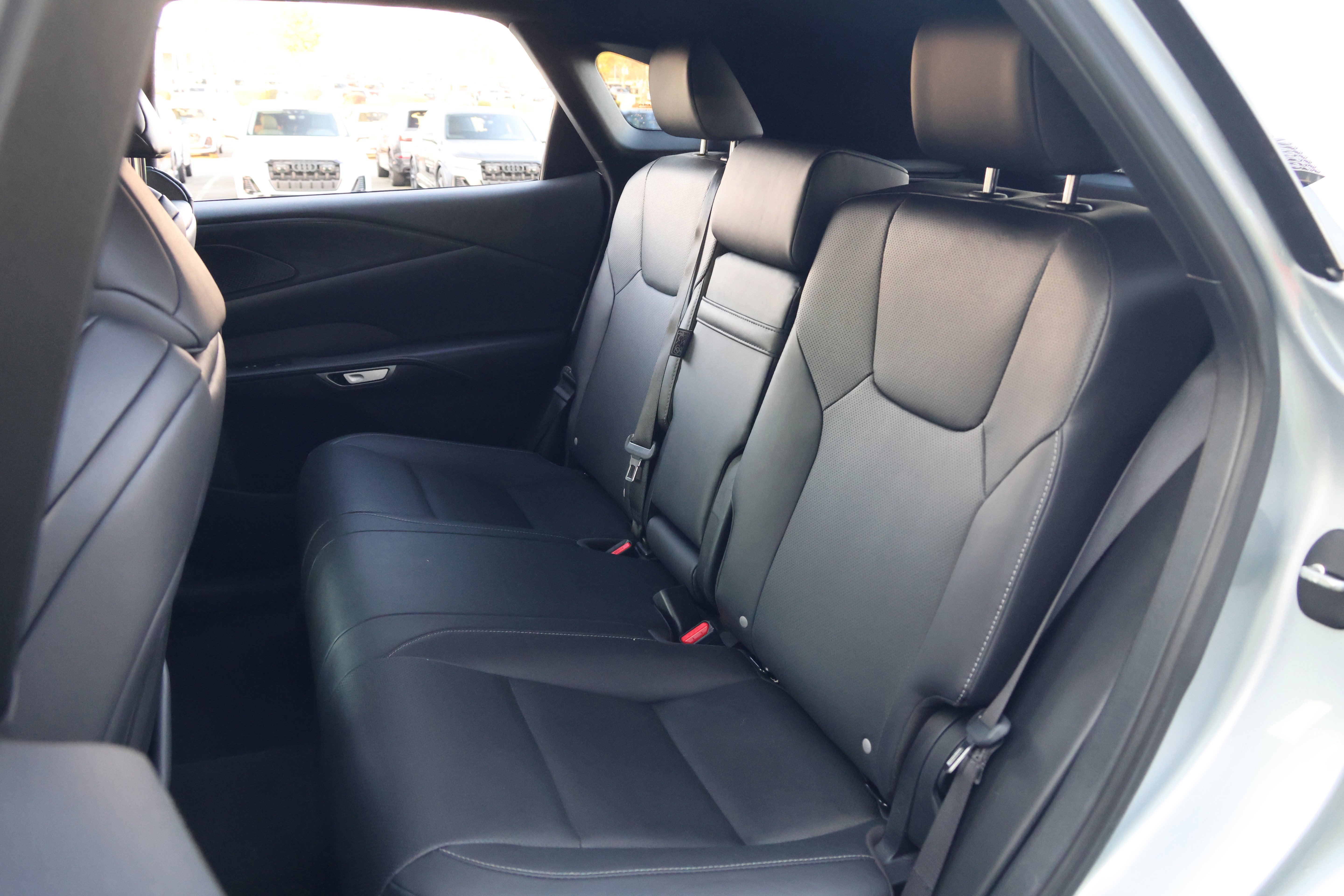 Used 2023 Lexus RX 350 F Sport w/ Accessory Package (Z1) AWD/4WD image 35