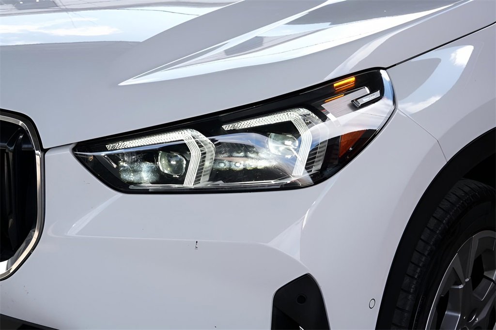 Used 2023 BMW X1 xDrive28i image 10