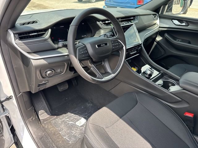 New 2026 Jeep Grand Cherokee Laredo X RWD image 13