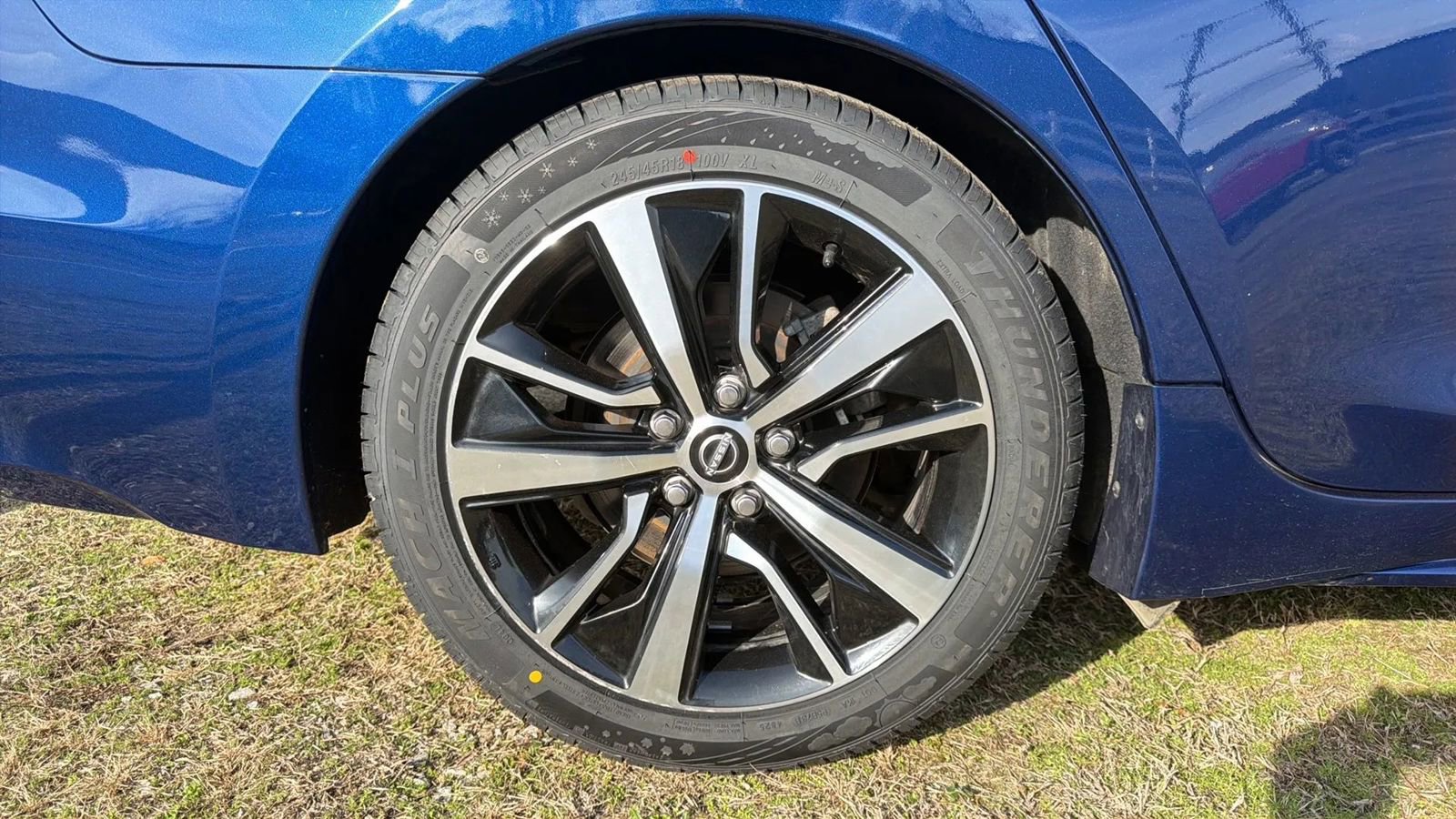 Used 2023 Nissan Maxima SV w/ Floor Mat Group image 31