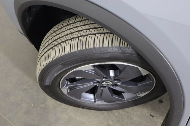 Used 2026 Nissan Rogue SV FWD image 41