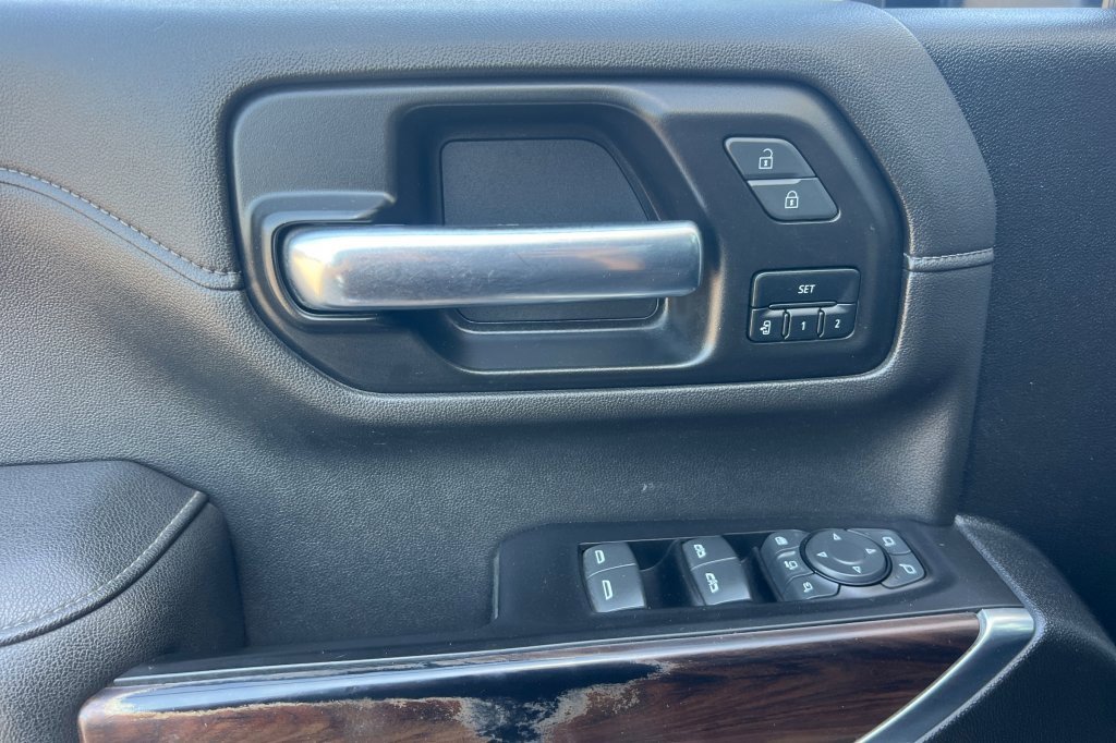 Used 2022 GMC Sierra 3500 SLT w/ SLT Preferred Package image 8