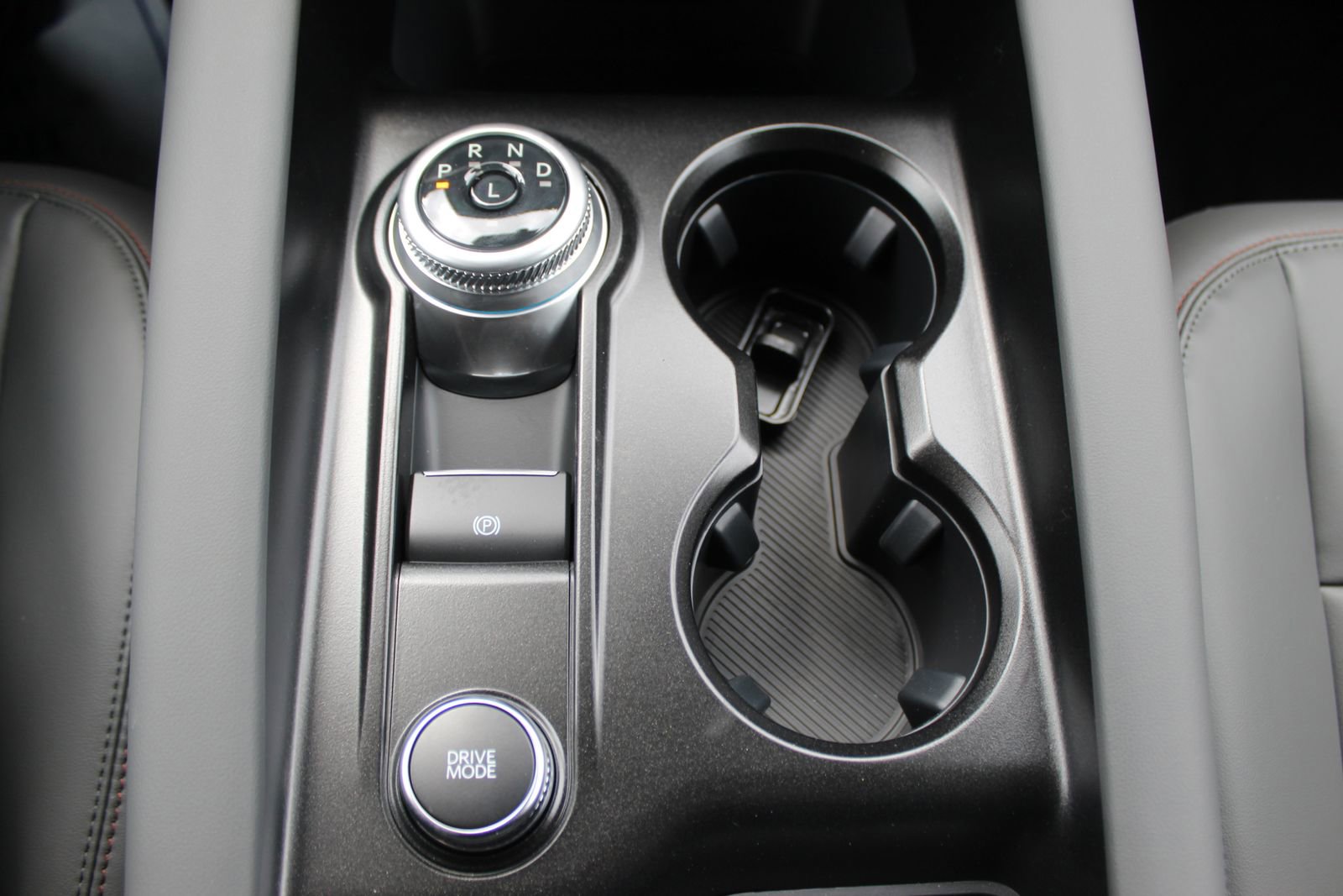 New 2026 Ford Explorer Active image 30