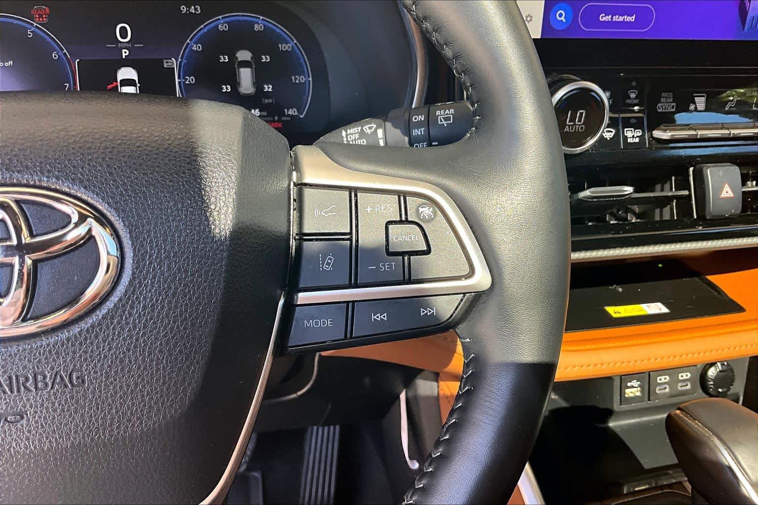 Used 2023 Toyota Highlander Platinum FWD image 25