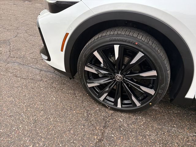 New 2026 Toyota Crown Platinum image 16