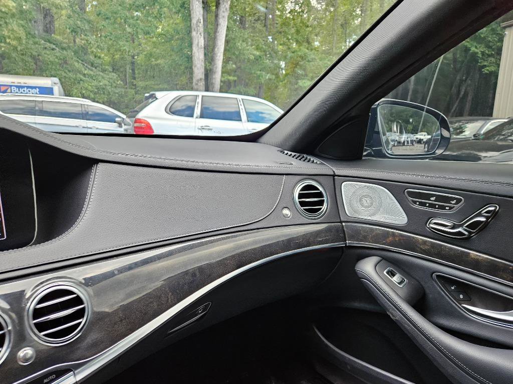 Used 2019 Mercedes-Benz S 450 Sedan image 26