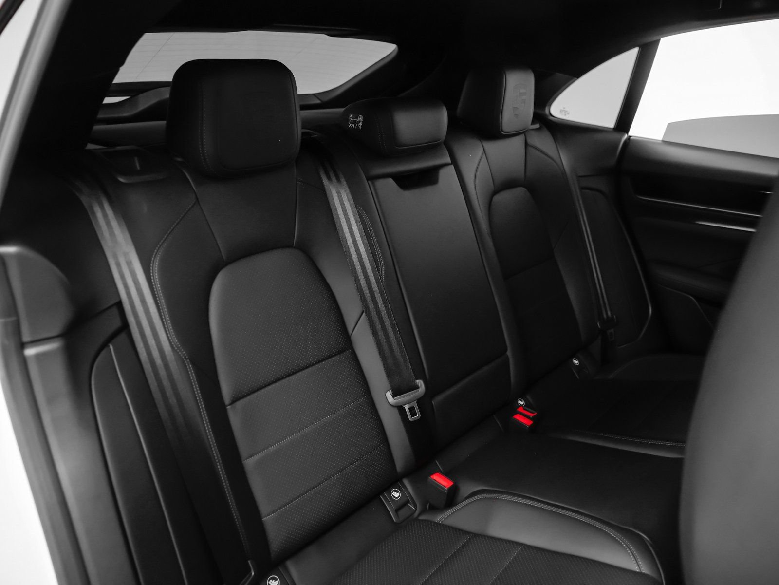 Certified 2025 Porsche Macan 4S Electric image 22