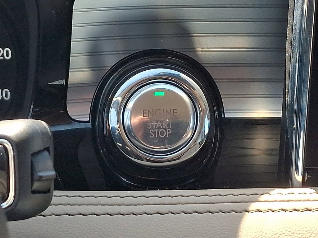 Used 2022 Lincoln Corsair AWD w/ Equipment Group 101A image 24