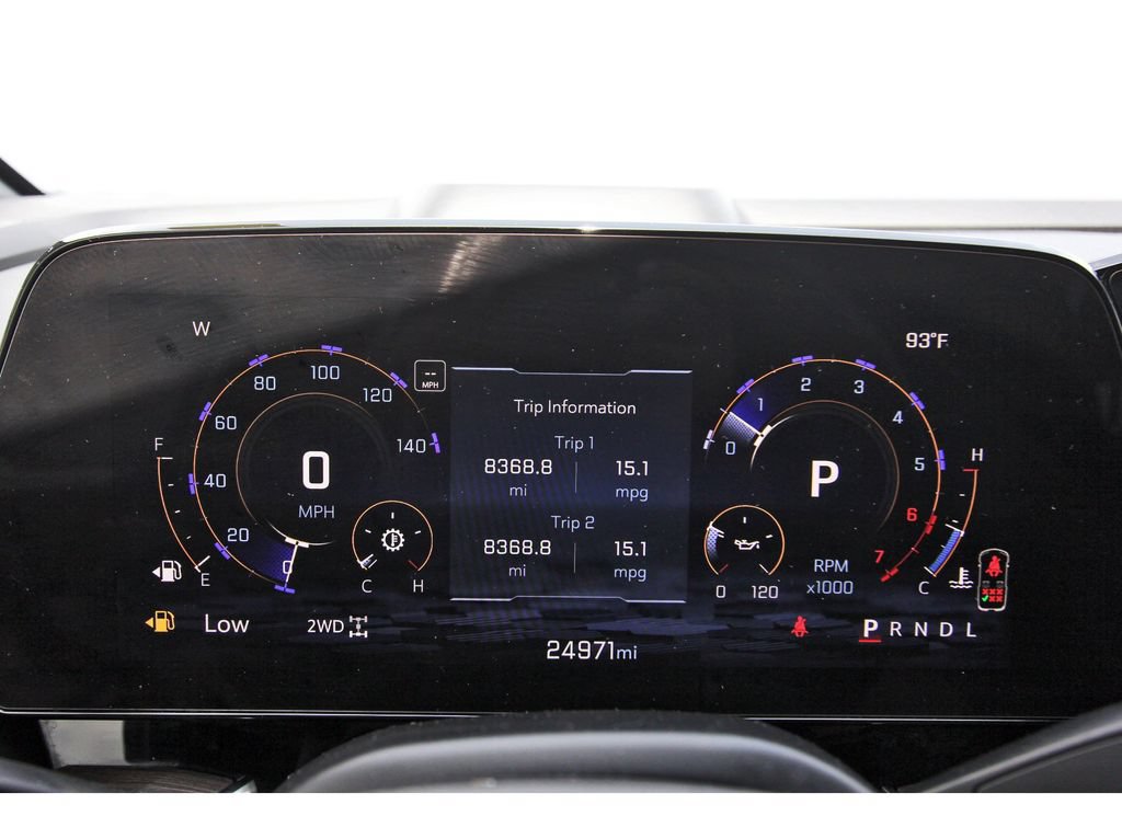 Used 2025 Chevrolet Suburban Z71 AWD/4WD image 14