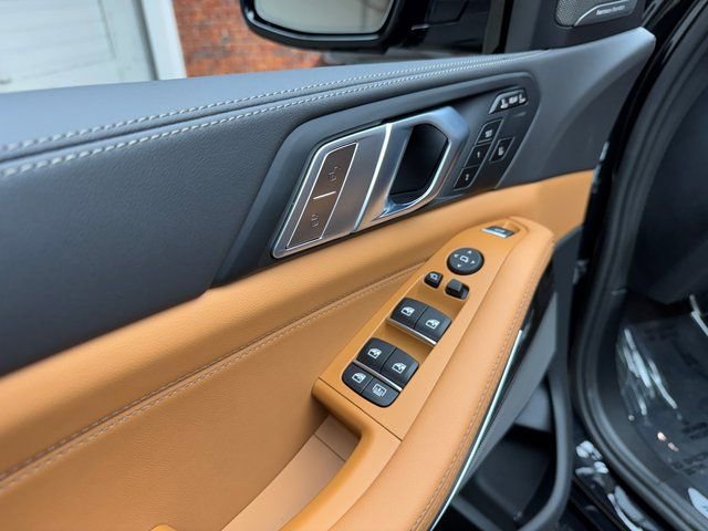 Used 2026 BMW X7 xDrive40i AWD/4WD image 14