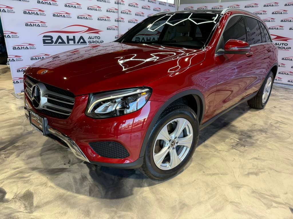 Used 2018 Mercedes-Benz GLC 300 4MATIC w/ Multimedia Package image 2