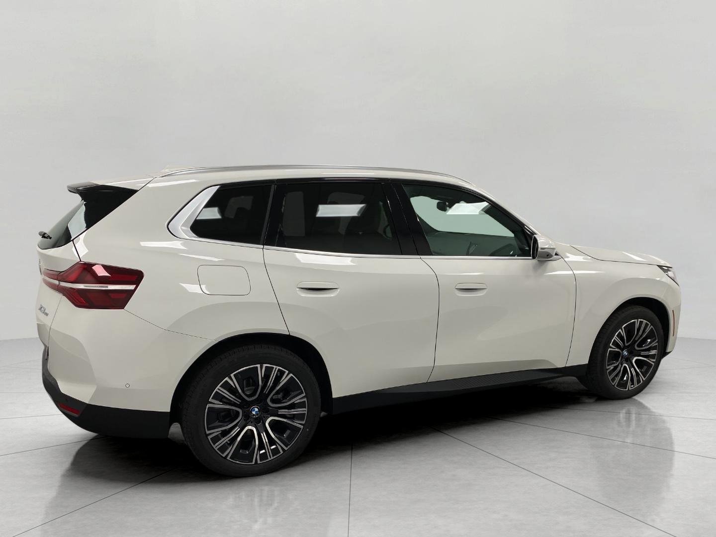 New 2026 BMW X3 xDrive30 w/ Premium Package image 2
