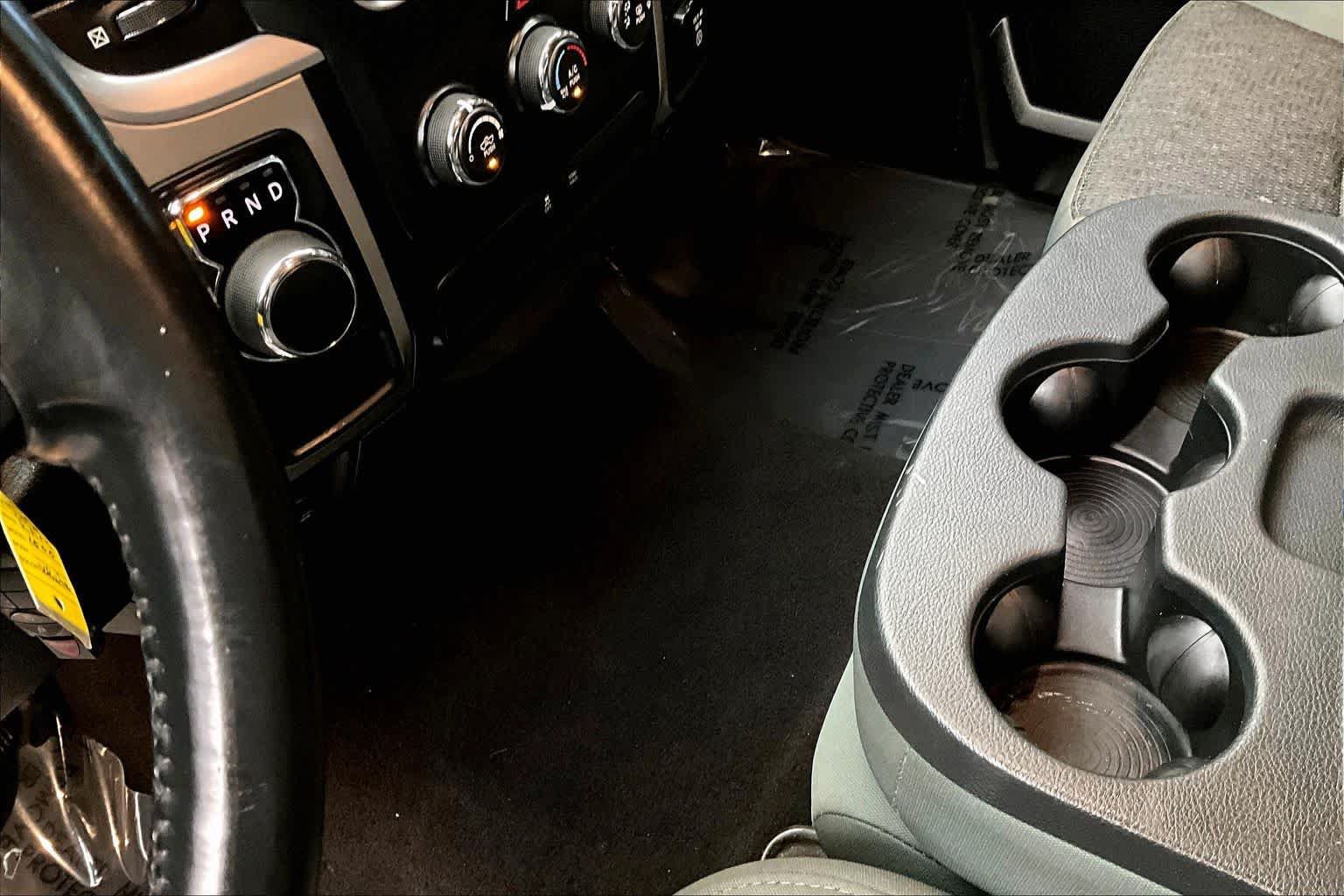 Used 2015 RAM 1500 Classic SLT RWD image 15