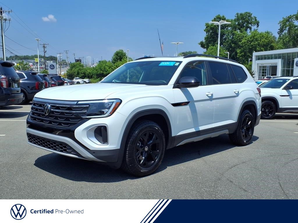 Certified 2024 Volkswagen Atlas Peak Edition SE image 1
