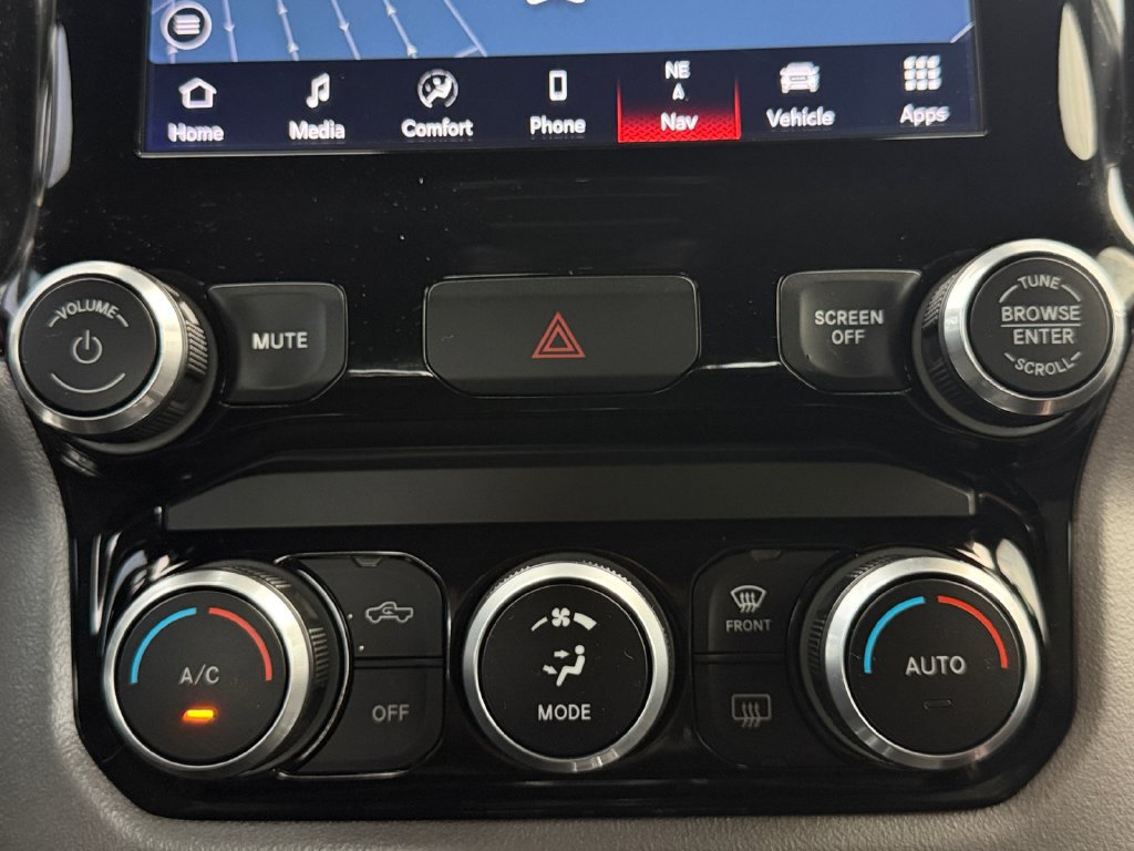 Used 2024 RAM 1500 Rebel AWD/4WD image 33