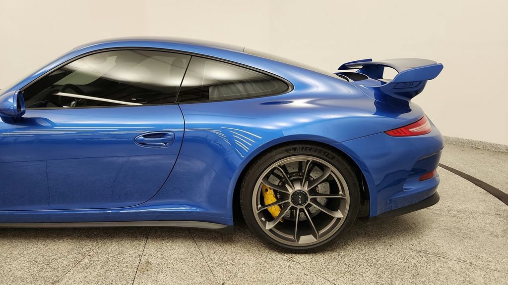 Used 2015 Porsche 911 GT3 RWD image 13
