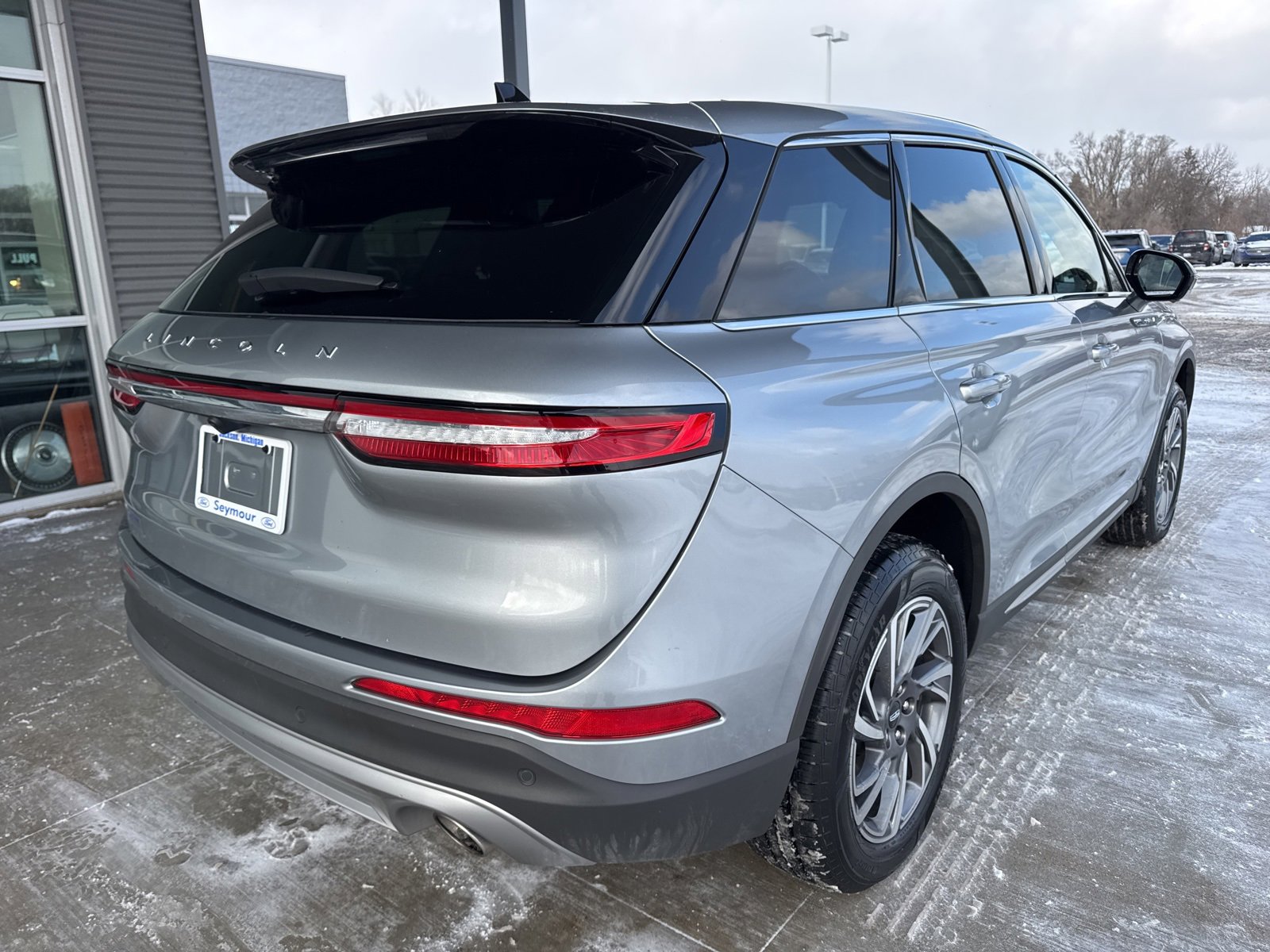 Used 2023 Lincoln Corsair AWD w/ Equipment Group 101A image 7