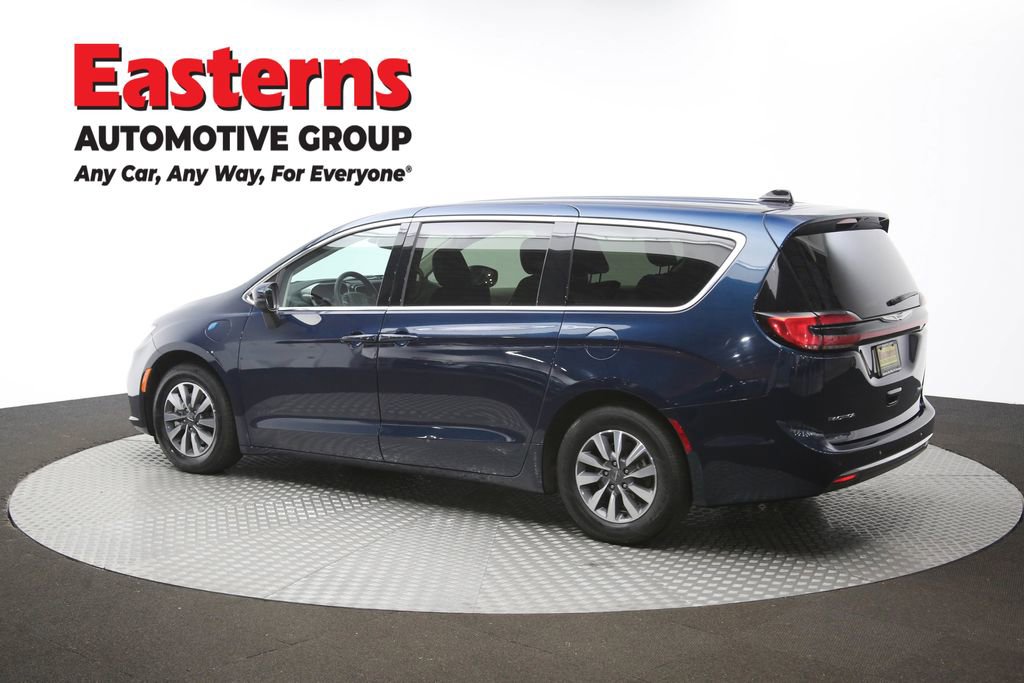 Used 2023 Chrysler Pacifica Touring-L FWD image 65