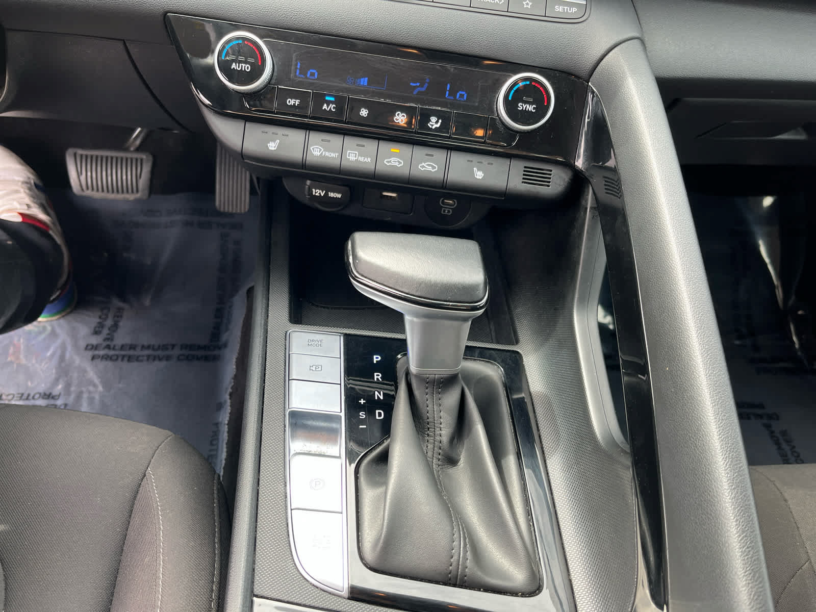 Used 2025 Hyundai Elantra SEL FWD image 19