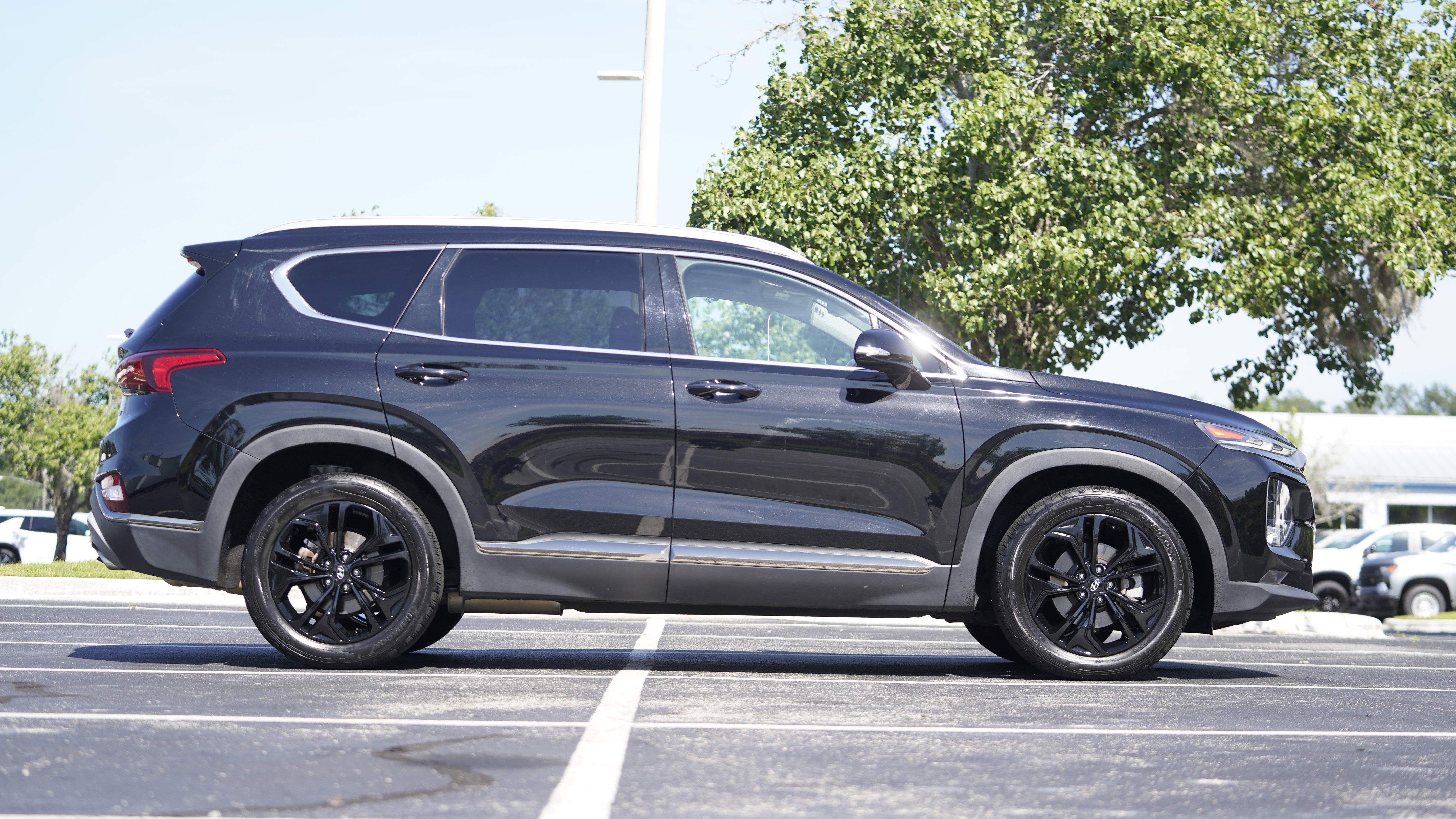 Used 2019 Hyundai Santa Fe Limited FWD image 7