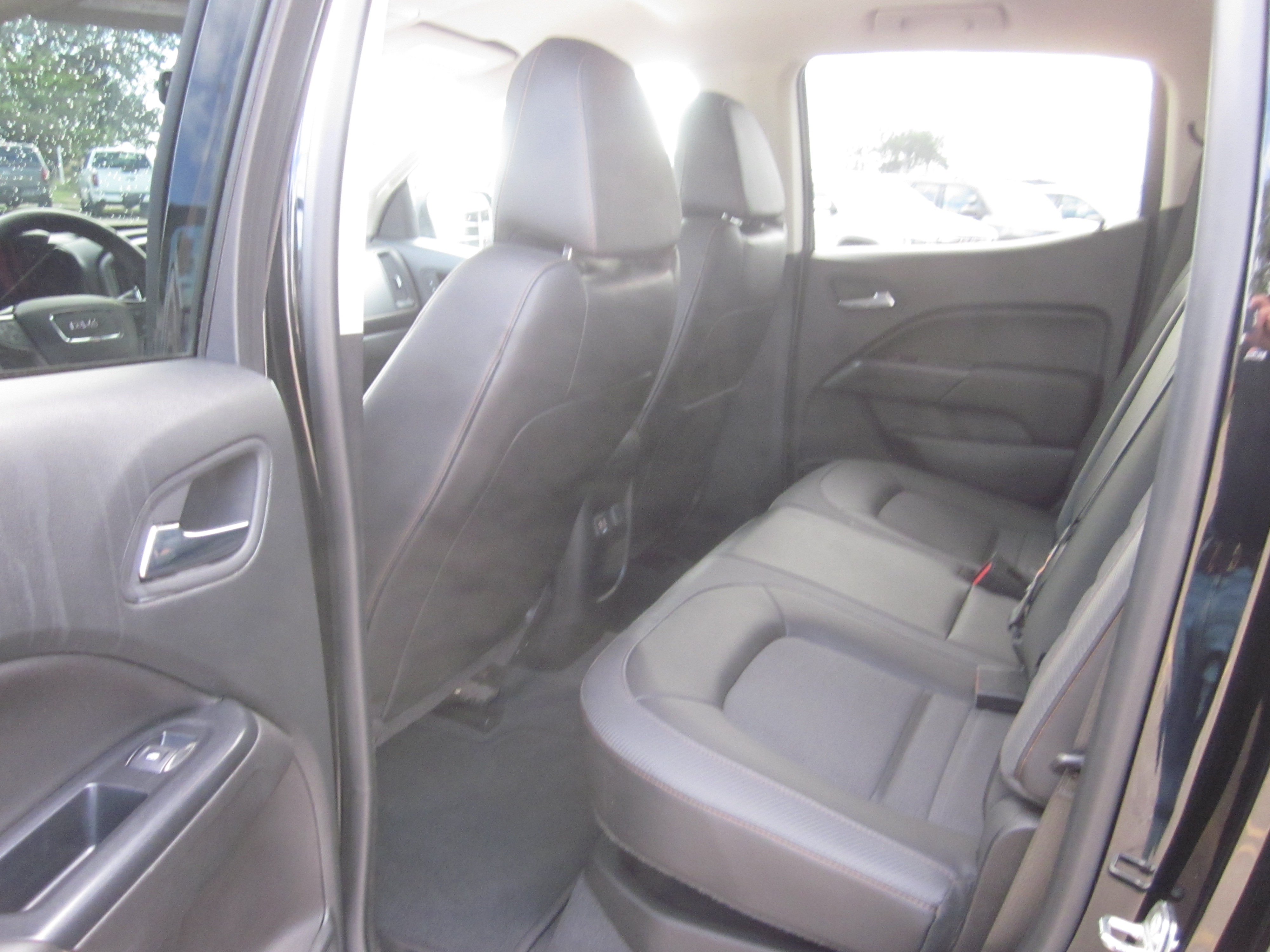 Used 2021 GMC Canyon AT4 w/ Trailering Package AWD/4WD image 12