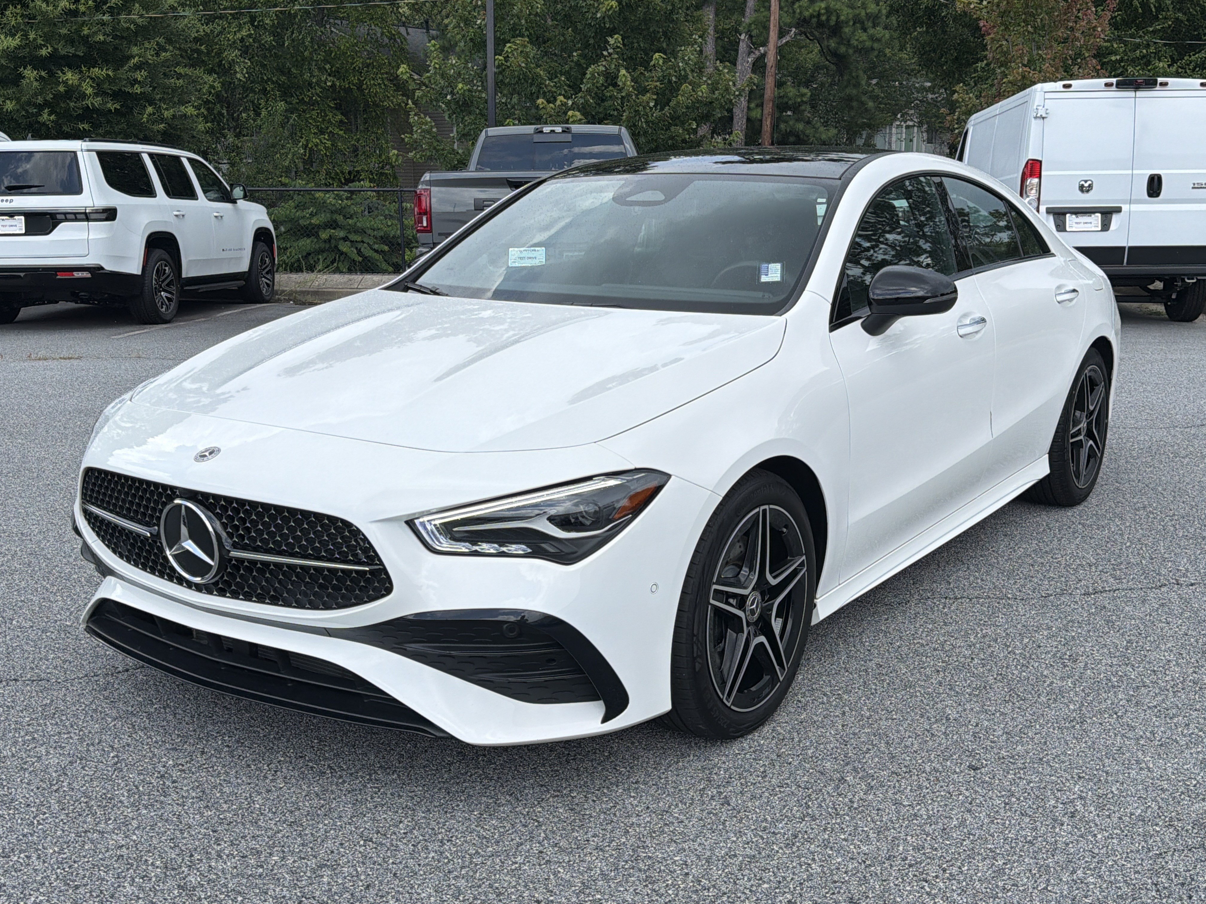 Used 2025 Mercedes-Benz CLA 250 4MATIC image 3