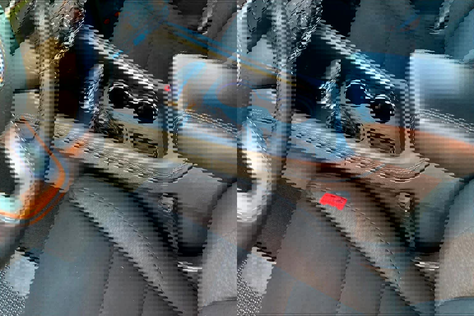 Used 2024 Dodge Durango SXT w/ 3rd Row Seating Group image 29