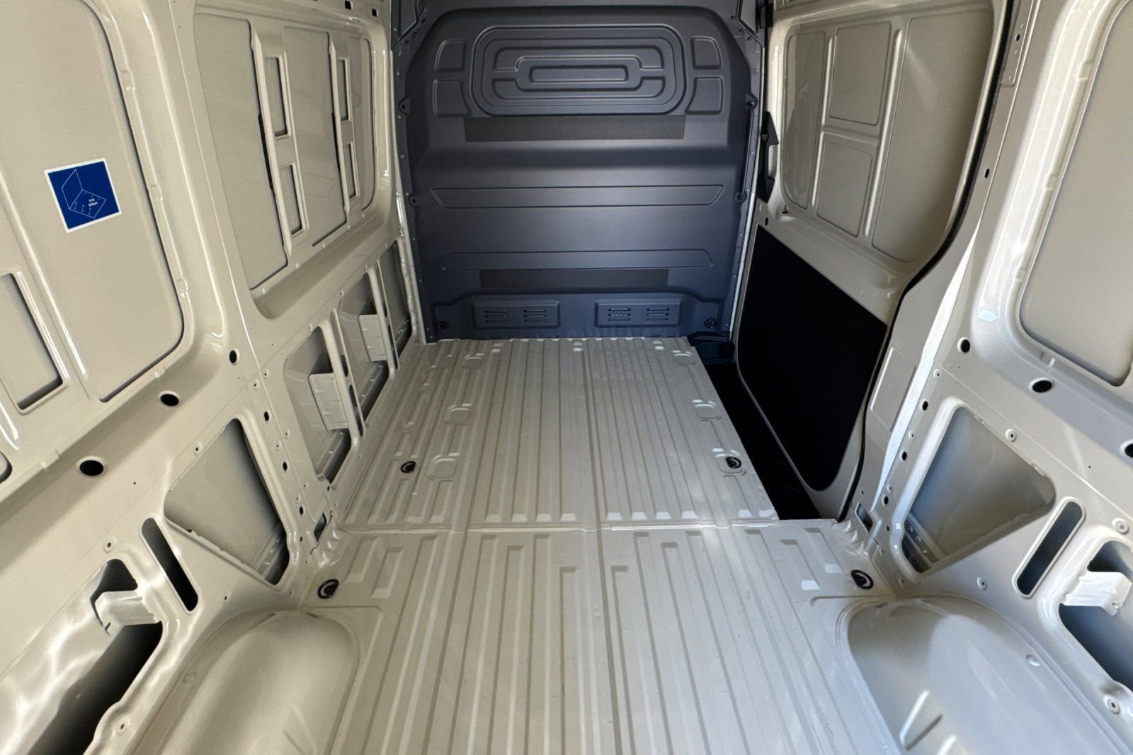 New 2025 Mercedes-Benz Sprinter 2500 image 16
